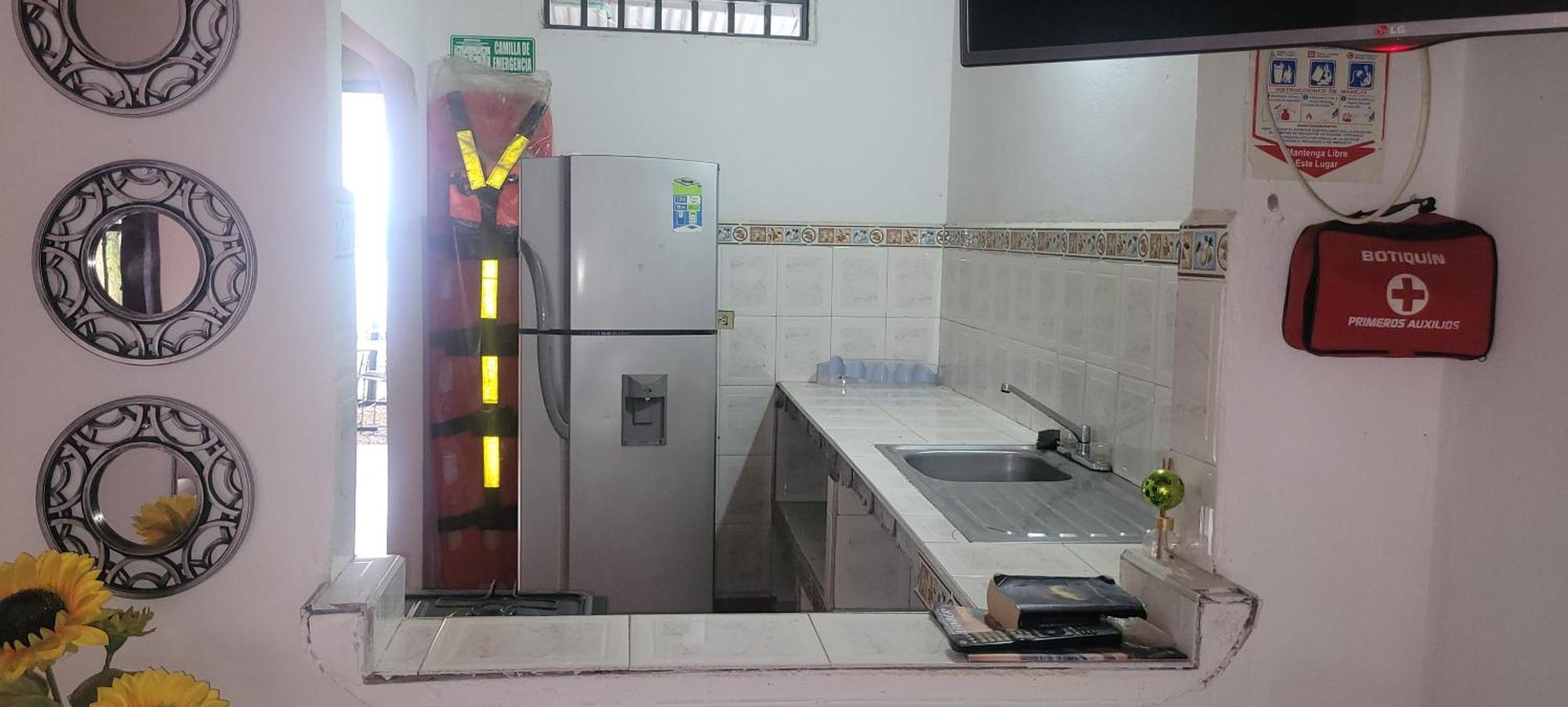 Hostal Villa Del Rio Las Brisas Villavieja Buitenkant foto