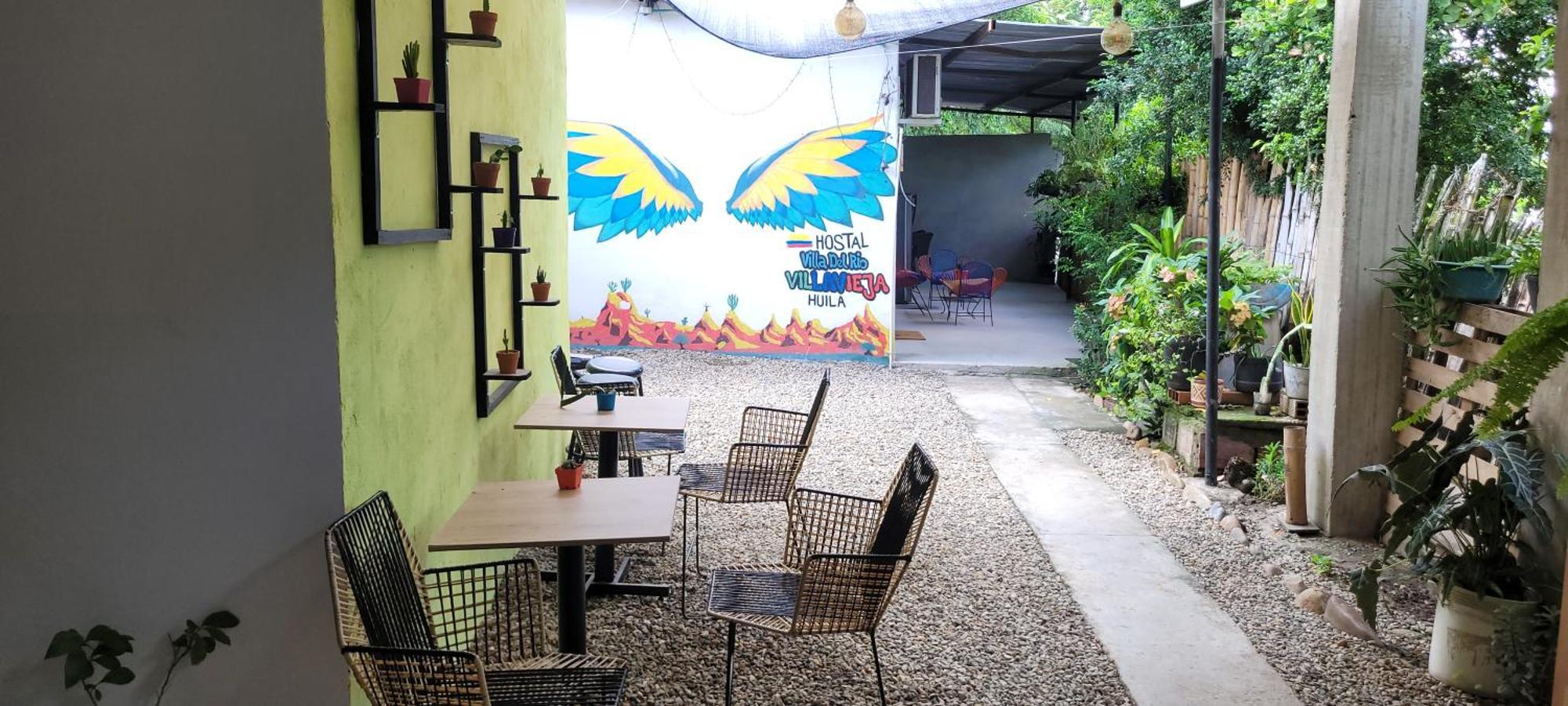 Hostal Villa Del Rio Las Brisas Villavieja Buitenkant foto