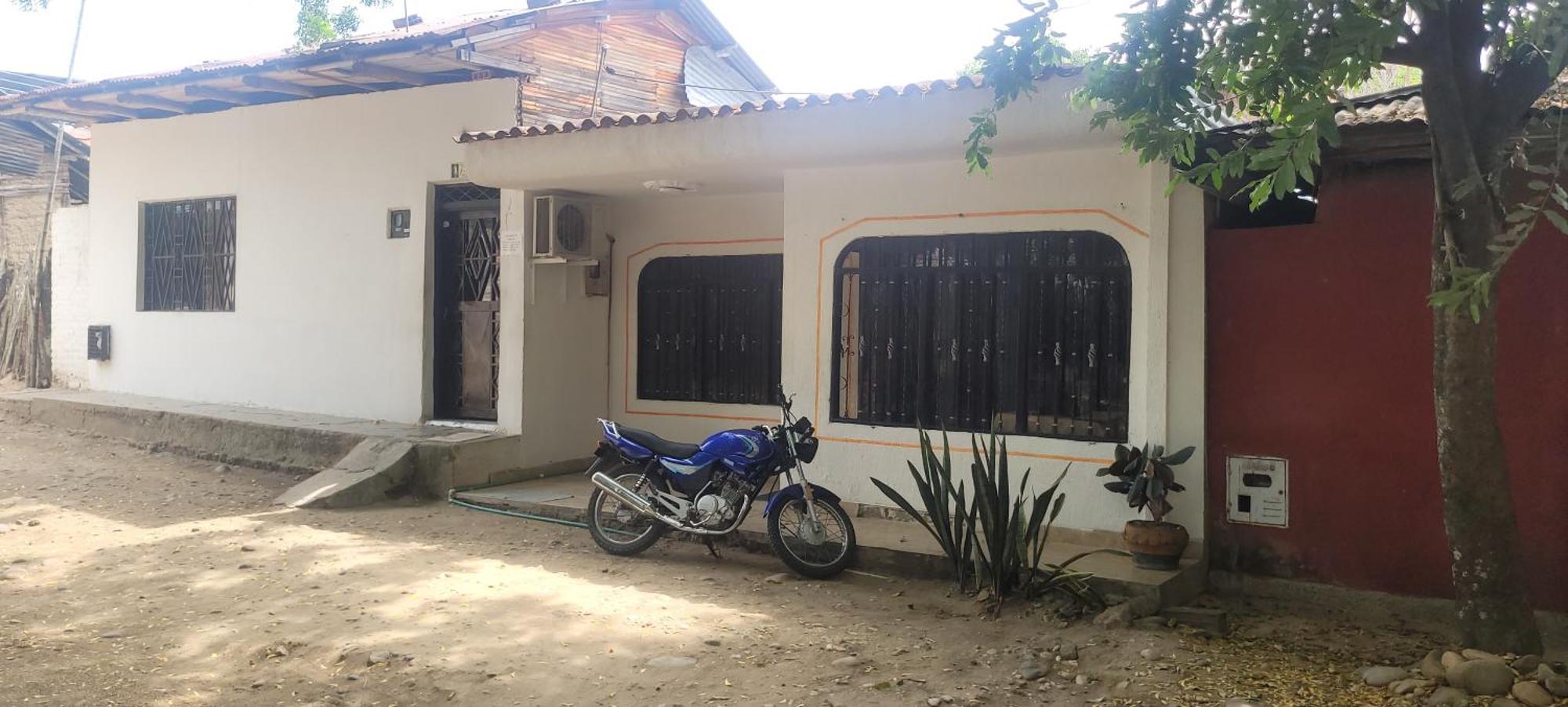 Hostal Villa Del Rio Las Brisas Villavieja Buitenkant foto