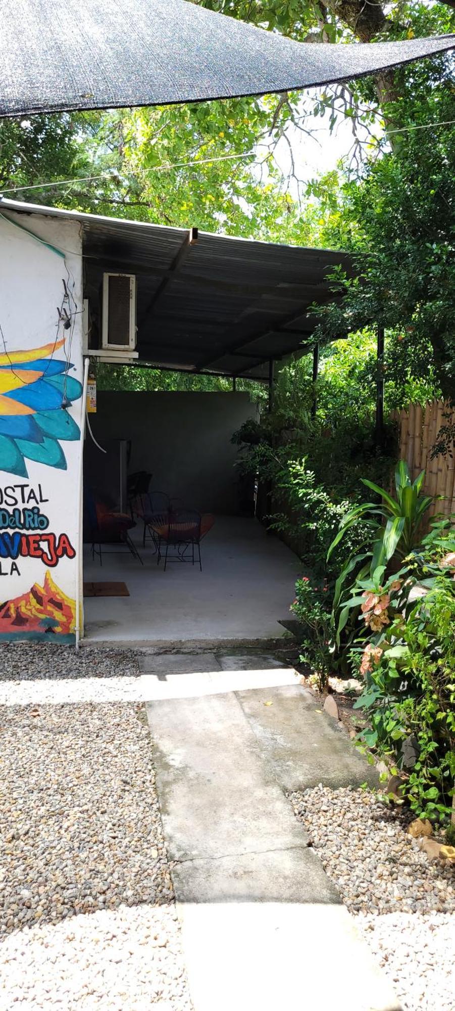Hostal Villa Del Rio Las Brisas Villavieja Buitenkant foto